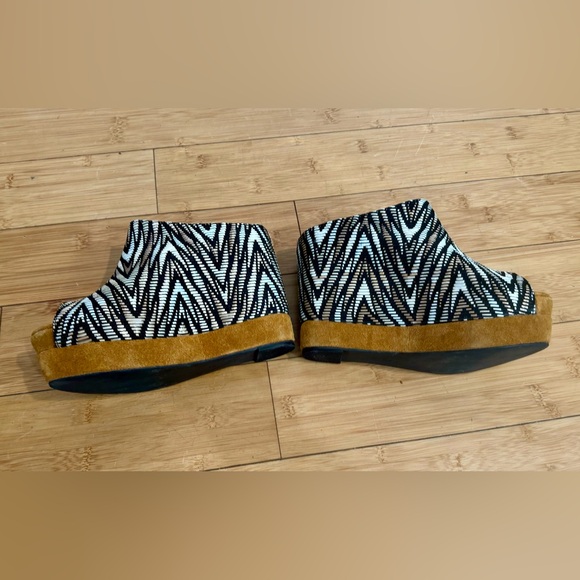 NWOB gorgeous Jeffrey Campbell for Havana platforms - Picture 9 of 14